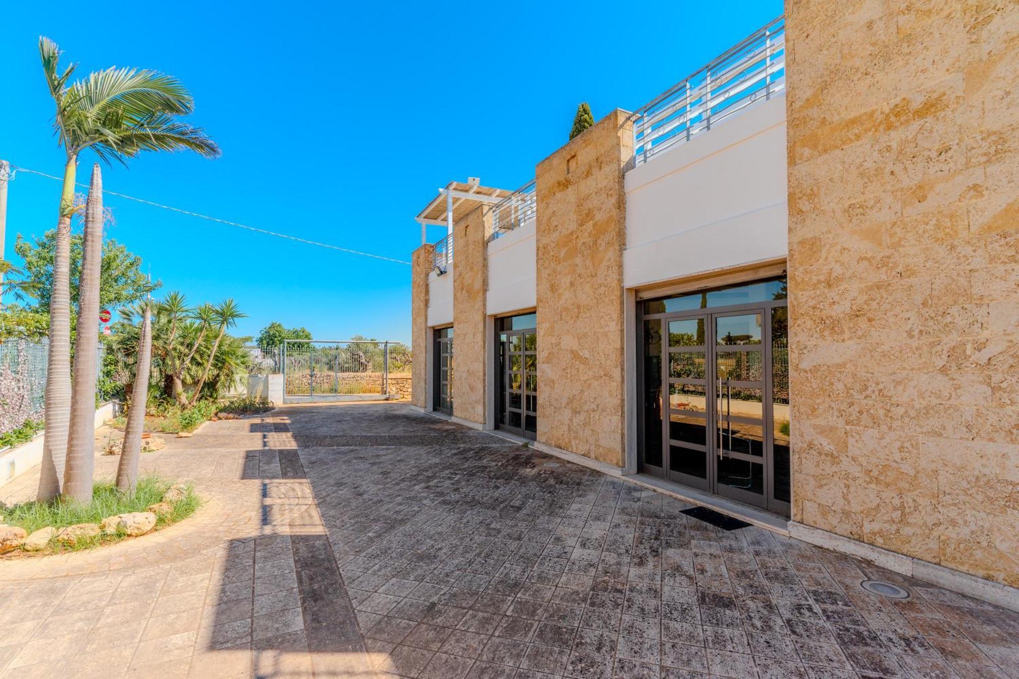 Masseria Le Dimore Bed & Breakfast 2*